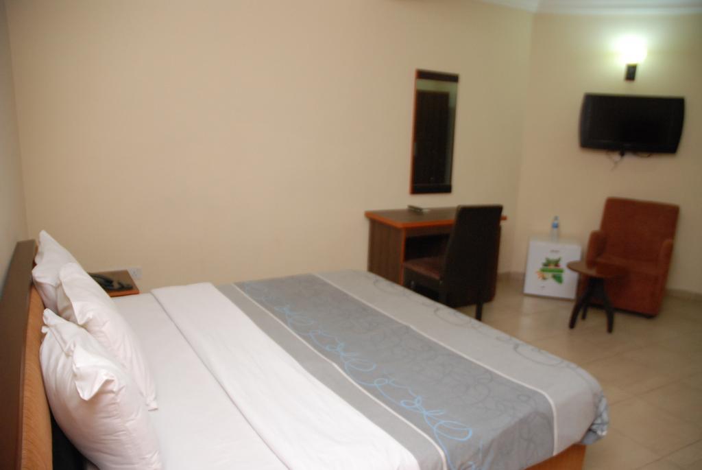 Knightsbridge Hotel Ikeja Exterior foto