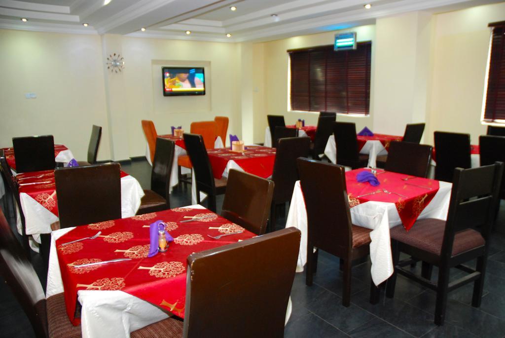 Knightsbridge Hotel Ikeja Exterior foto